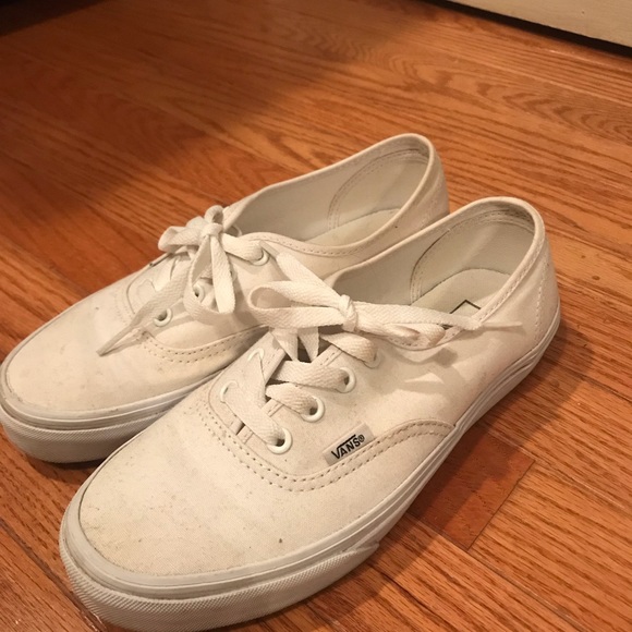 white vans size 7.5